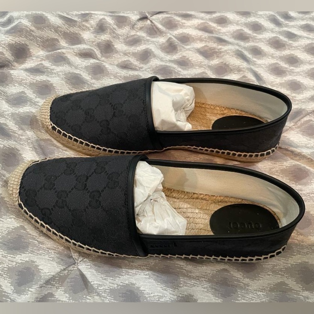 Never worn! Gucci women’s espadrilles